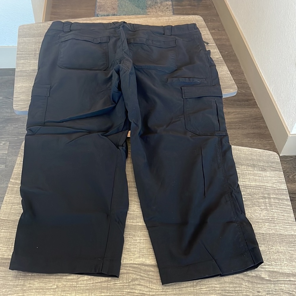 Capris - Picture 6 of 6